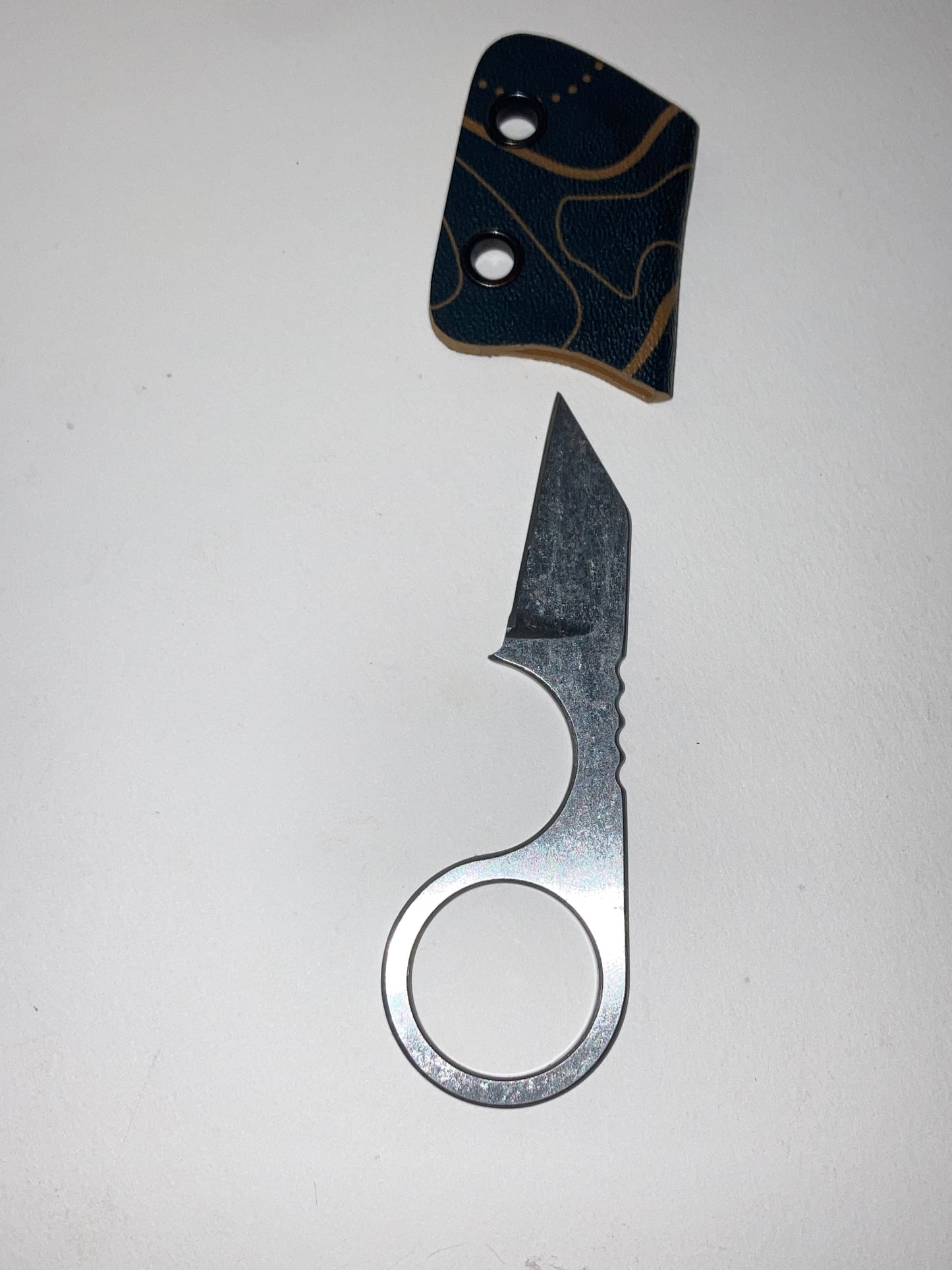 Compact Fixed Blade Tactical Knife